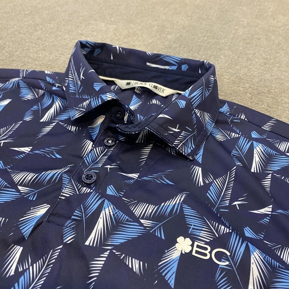 Black Clover Polo Shirt Mens Medium Navy Tropical Palm Print Golf Live Lucky - Picture 1 of 9